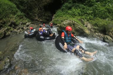 adventure holiday packages